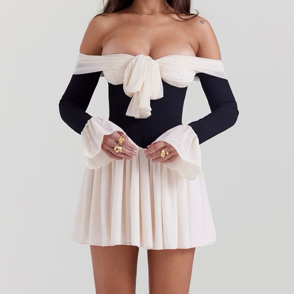 House of CB Dresses & Skirts - House of CB Alana Black and Cream Off-Shoulder Dress - L Tall